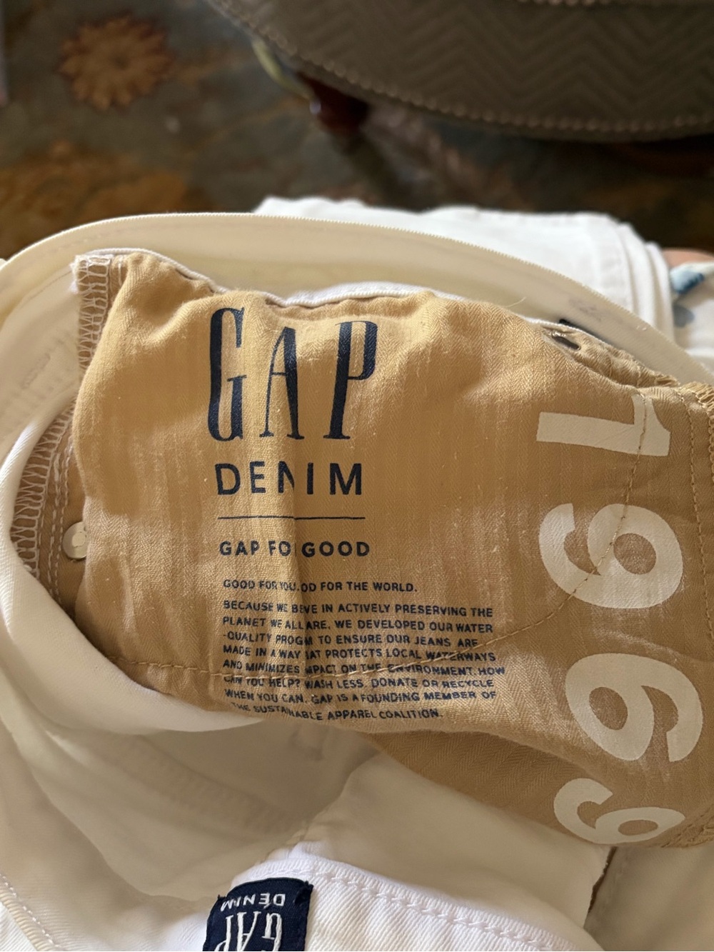 GAP Women’s White Skinny Jeans - Picture 5 of 6